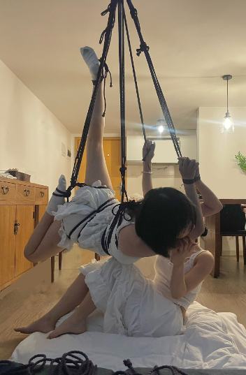 twitter cream3kitty流出 綁繩港女bdsm 18vibe