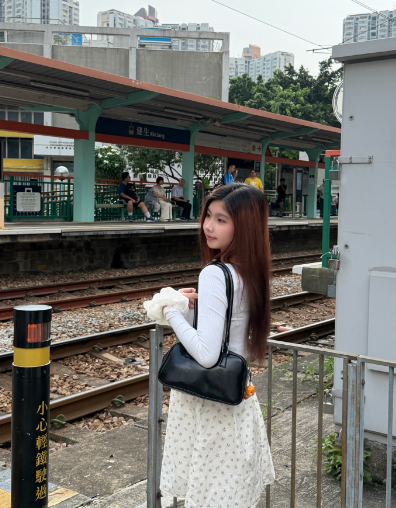 cswchloe 香港00後ig 18vibe