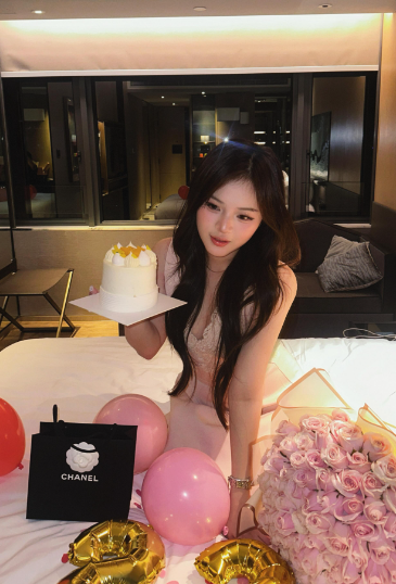 j圖 港女收花 港女生日照酒店 lauraaayip 18vibelab