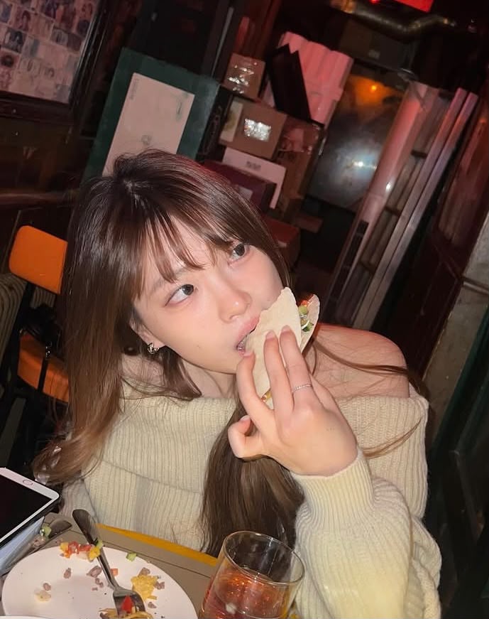 _yiuuuuo 18vibe港女j圖