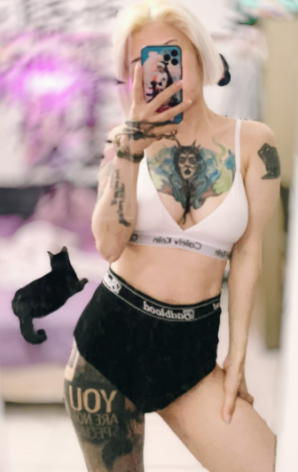 台灣模特 Hsiaolan_art onlyfans 台妹刺青 18vibe ck內衣