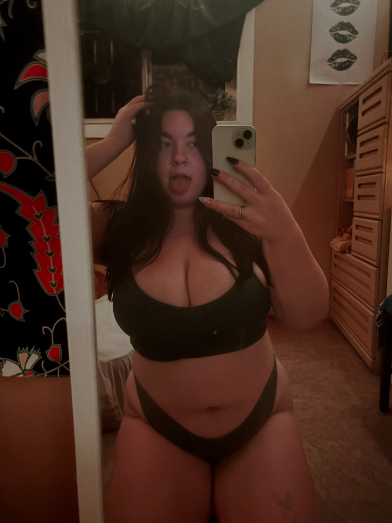Taylor222paige 歐美onlyfans milf 18vibe