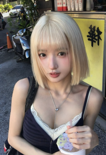 金髮瘦港女j圖 靚腳chiayuyui ig 18vibe