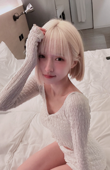 金髮瘦港女j圖 靚腳chiayuyui ig 18vibe