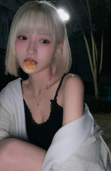 金髮瘦港女j圖 靚腳chiayuyui ig 18vibe