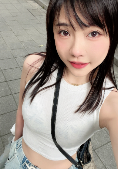 colalin21 台灣ig網美 黑絲美腿 fansone 台妹 主播 18vibe