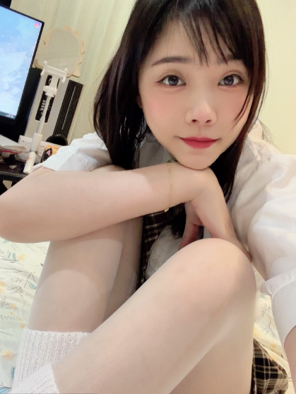 colalin21 台灣ig網美 黑絲美腿 fansone 台妹 主播 18vibe