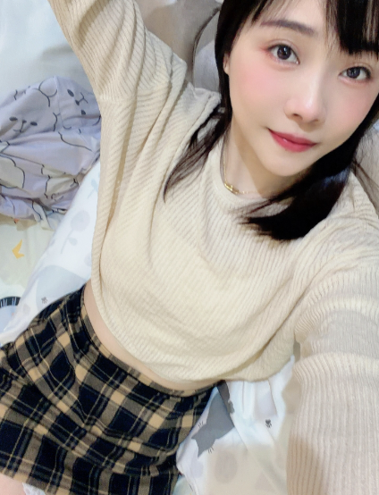colalin21 台灣ig網美 黑絲美腿 fansone 台妹 主播 18vibe
