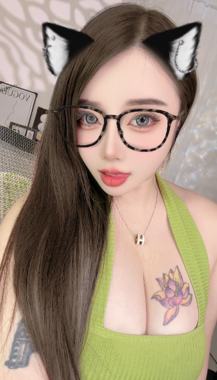 香港大波妹 grace wong 台灣直播妹 grac2wong twitter 推特妹 18vibelab 台灣刺青妹