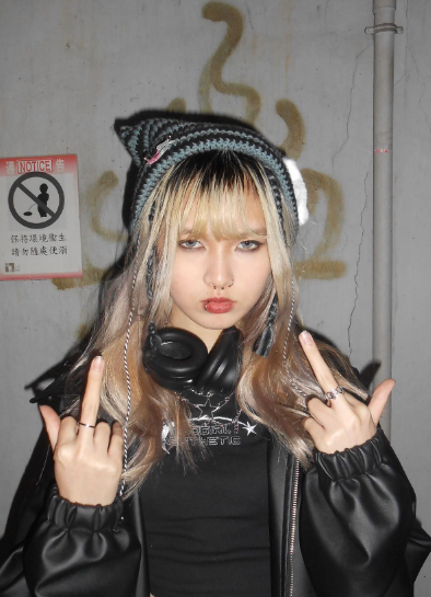 hoi1ammmm 香港紋身妹ig 港女j圖 18vibe