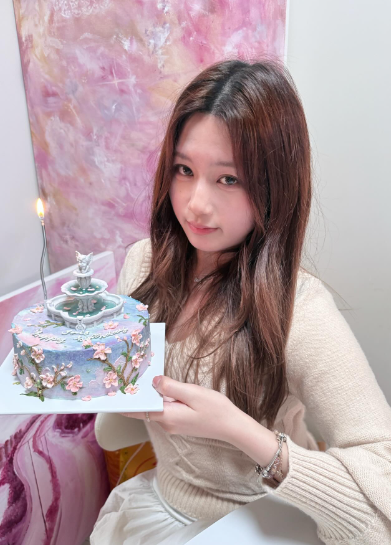 iriszching ig港女 香港youtuber 妹豬 j圖 18vibe 生日照