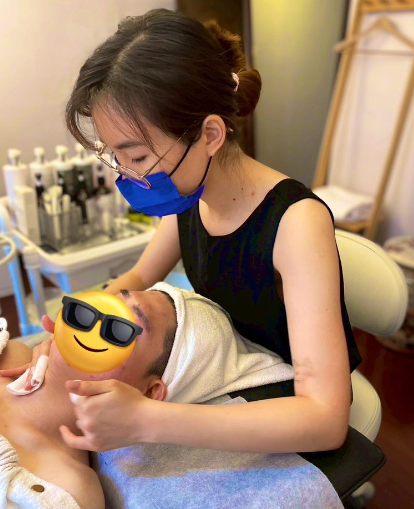 lika_mini00 台灣除毛師 色色反差台妹 18vibelab