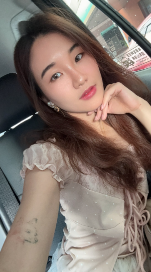 lika_mini00 台灣除毛師 色色反差台妹 18vibelab