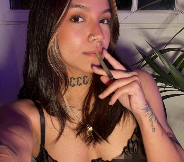 loliche_rme 法國大麻妹 歐美twitter 網美 18vibe 420 stoner girl