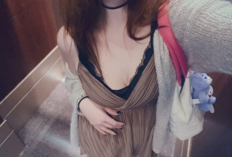 木瓜牛奶 沐沐 mumu_fcup 巨乳 大奶台妹推特 18vibelab