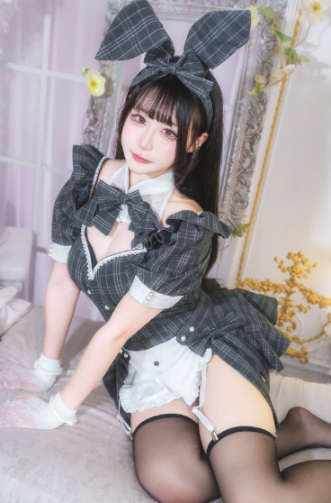 nekoeru13_ 台灣網美ig 18vibe