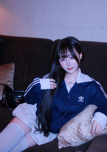 nekoeru13_ 台灣網美ig 18vibe
