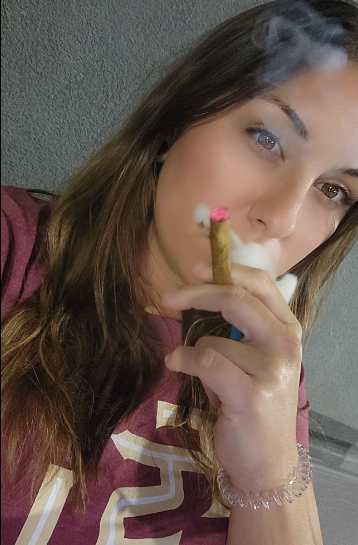 peachefe 歐美大麻妹 刺青妹網紅 twitter 18vibelab 420 lover