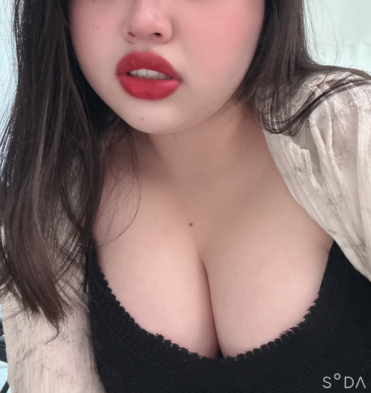 qseawd8612 大奶台妹 台灣露奶內衣 18vibe