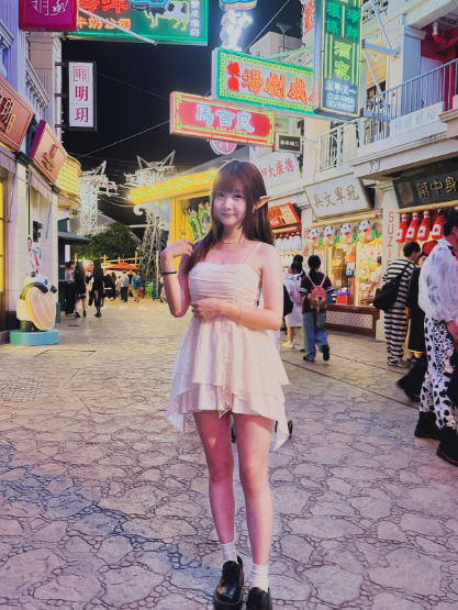 queenie1aw 大波港女j圖 genz 妹豬 18vibelabhk