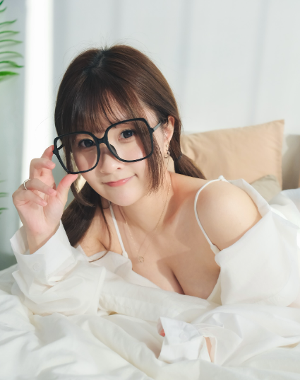 queenie1aw 大波港女j圖 genz 妹豬 18vibelabhk