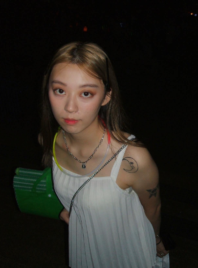 rrrrrrachelc 香港ig紋身港女j圖 18vibelabhk