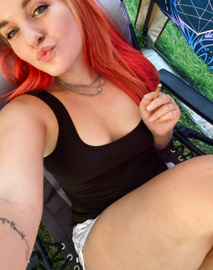 staytrippybbyy 美國網紅 大麻愛好者 420 lover stoner girl 18vibe