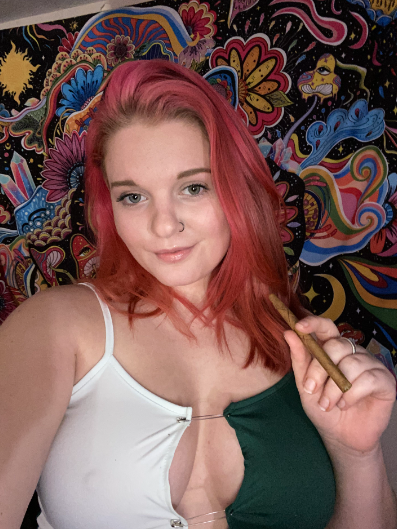 staytrippybbyy 美國網紅 大麻愛好者 420 lover stoner girl 18vibe