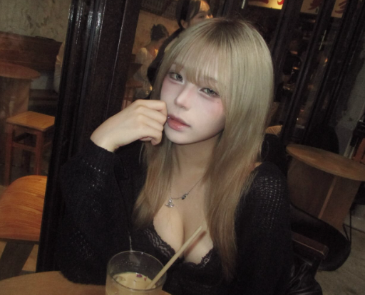 _szyiu_ ig 淺金髮 穿環港女j圖 18vibe