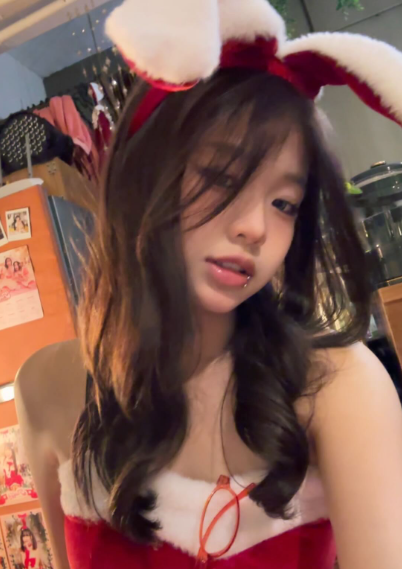 _szyiu_ ig 淺金髮 穿環港女j圖 18vibe
