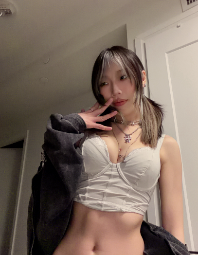 twitter流出 onlyfans yinsjiejie 加拿大港女 18vibelab