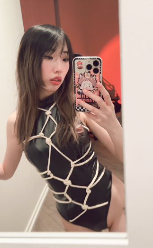twitter流出 onlyfans yinsjiejie 加拿大港女 18vibelab
