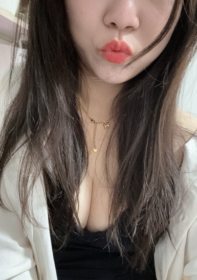 zrng81 台妹推特美腿 18vibelab