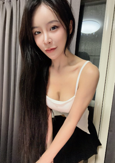 台灣女網黃fansone推薦辣妹 Belly5507 變態向日葵 milk860709