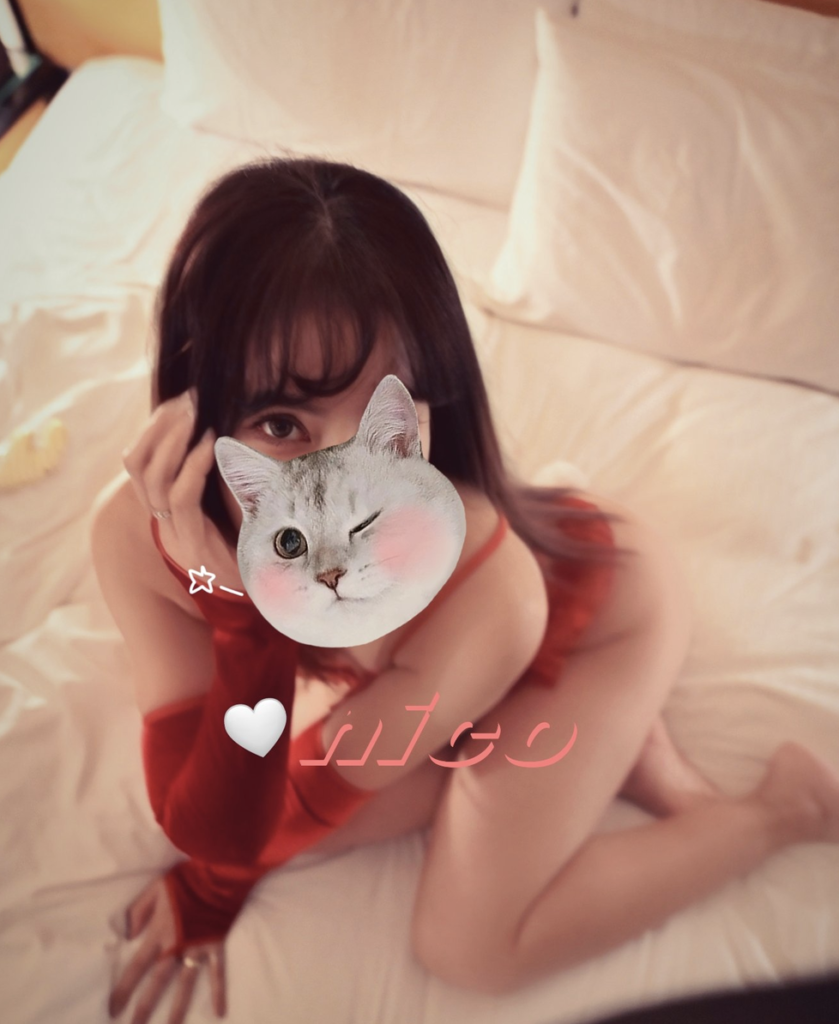 NICO5205201314 台灣網黃fansone長腿人妻 18vibe