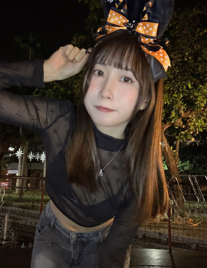 台灣網黃 約拍 Owoo1842 小雲 fansone推薦 大尺性感寫真