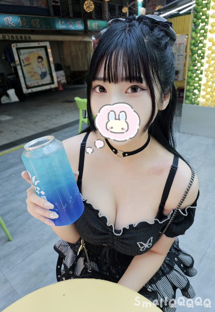 台灣野外露出&禁慾調教 小小Q 推特外流 fansone網黃推薦 SmallQQQQQ
