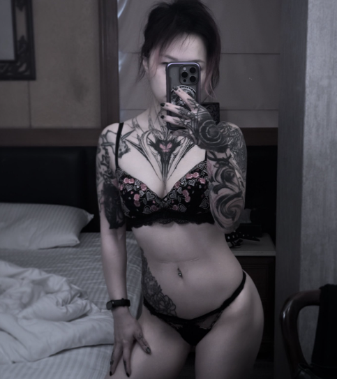 blackropediary twitter 港女紋身 重口味 香港女王sm 18vibe