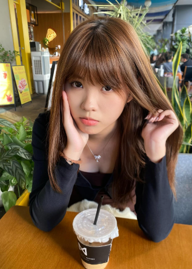 lilylee_0106_ ig港女j圖 18vibe
