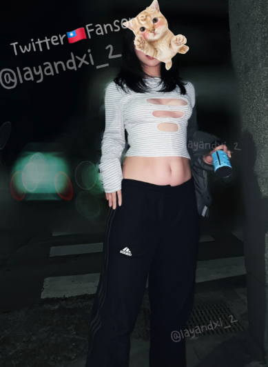 台灣女網黃fansone推薦 layandxi_2 戀足控 18vibelab 原味內衣
