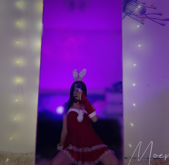 台灣女網黃 莫二 moer02011 台妹 台灣fansone推薦 18vibelab