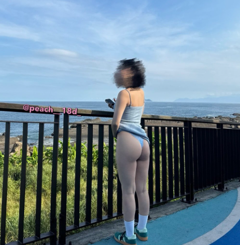 台妹蜜桃臀 peach__18d_ fansone 台灣網黃推薦 18vibelab