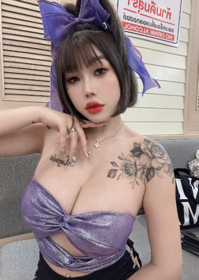 台灣女網黃 fansone推薦 qoomom520 台妹刺青