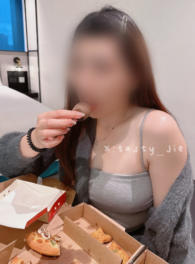 台灣網黃 fansone推薦 tasty_jie 足控 戀足 台妹美腿