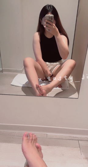 台灣網黃 fansone推薦 tasty_jie 足控 戀足 台妹美腿