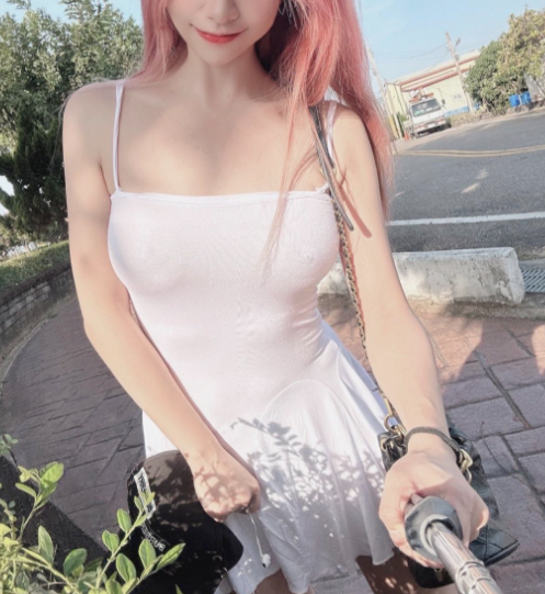 wang_yi36878 台灣女網黃 fansone推薦性感人妻 18vibelab