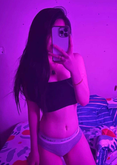 台灣女網黃 18vibelab xntngzhng101 Fansone推薦 台妹性感床照