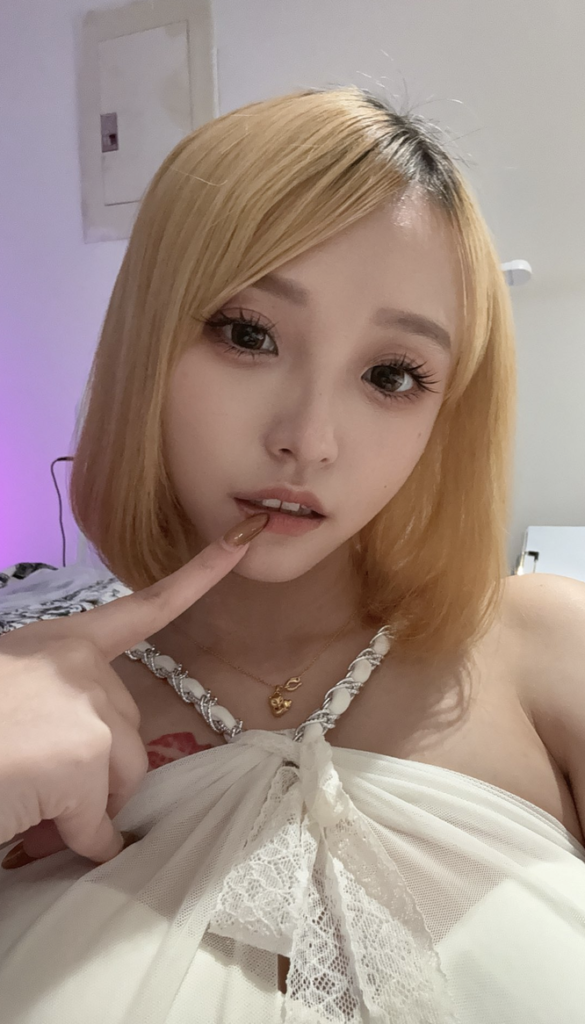 34d大奶台灣網黃推薦fansone ziying888__ 瀠瀠