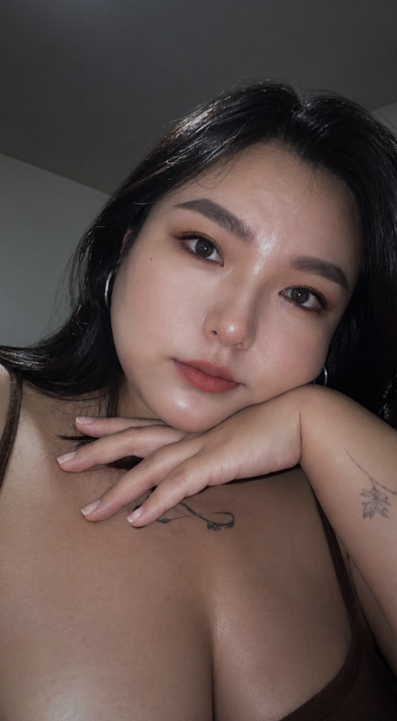 ada725xin 台灣fansone素人推薦大奶妹