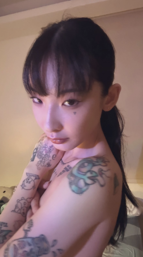 台灣刺青網黃fansone推薦 lu9avhoney 路奈